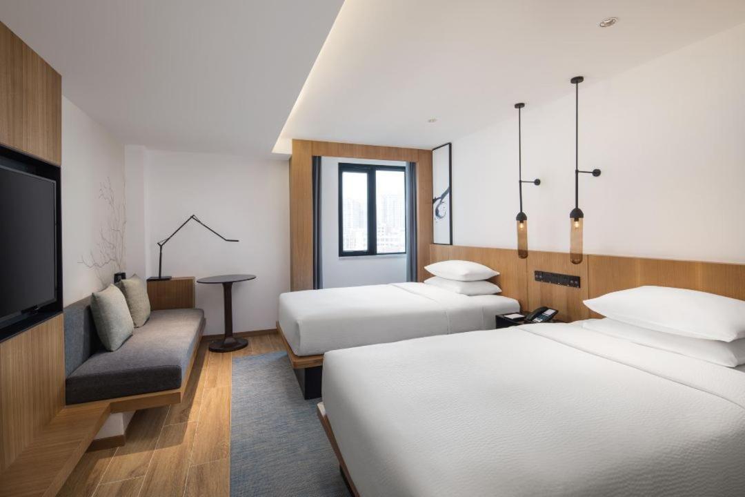 Отель Fairfield By Marriott Guangzhou Tianhe Park Экстерьер фото